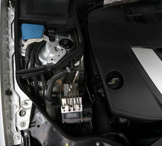 Серый Мерседес Е-Класс, объемом двигателя 2.99 л и пробегом 527 тыс. км за 16000 $, фото 44 на Automoto.ua