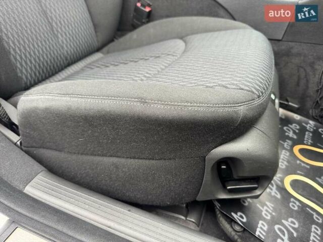 Сірий Мерседес Е-Клас, об'ємом двигуна 2.15 л та пробігом 280 тис. км за 6700 $, фото 95 на Automoto.ua