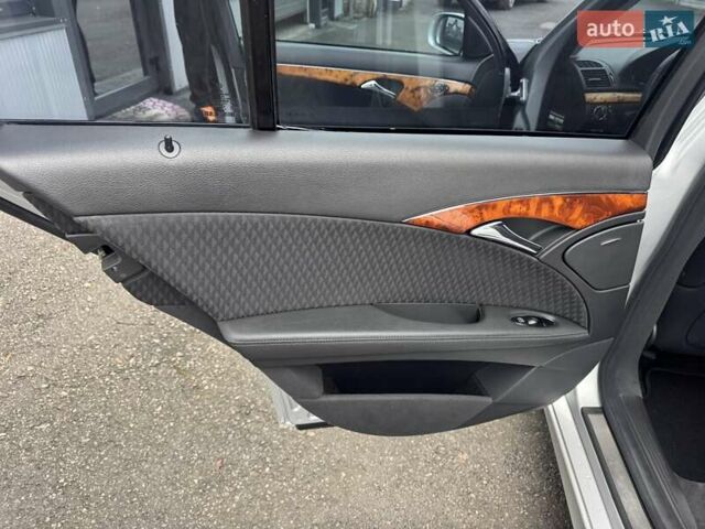 Сірий Мерседес Е-Клас, об'ємом двигуна 2.15 л та пробігом 280 тис. км за 6700 $, фото 74 на Automoto.ua