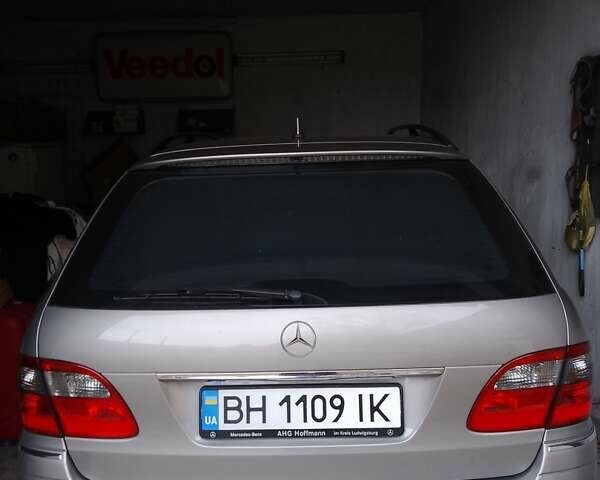 Сірий Мерседес Е-Клас, об'ємом двигуна 2.99 л та пробігом 290 тис. км за 10900 $, фото 1 на Automoto.ua