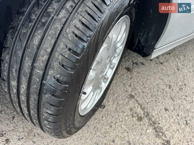 Сірий Мерседес Е-Клас, об'ємом двигуна 2.15 л та пробігом 280 тис. км за 6999 $, фото 93 на Automoto.ua