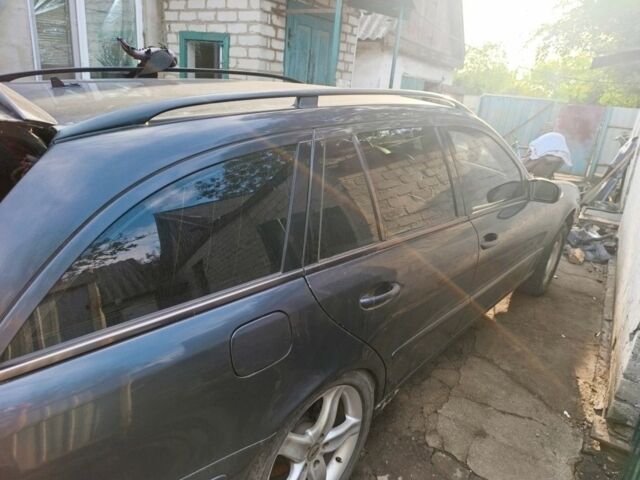Мерседес Е-Клас 2006 у Синельниковом на Automoto.ua Сірий Мерседес Е-Клас, об'ємом двигуна 2.1 л та пробігом 400 тис. км за 3500 $, фото 7 на Automoto.ua