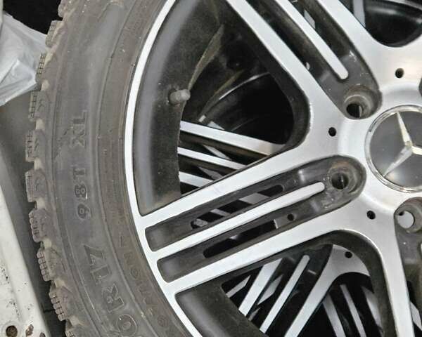 Серый Мерседес Е-Класс, объемом двигателя 2.99 л и пробегом 527 тыс. км за 16000 $, фото 53 на Automoto.ua