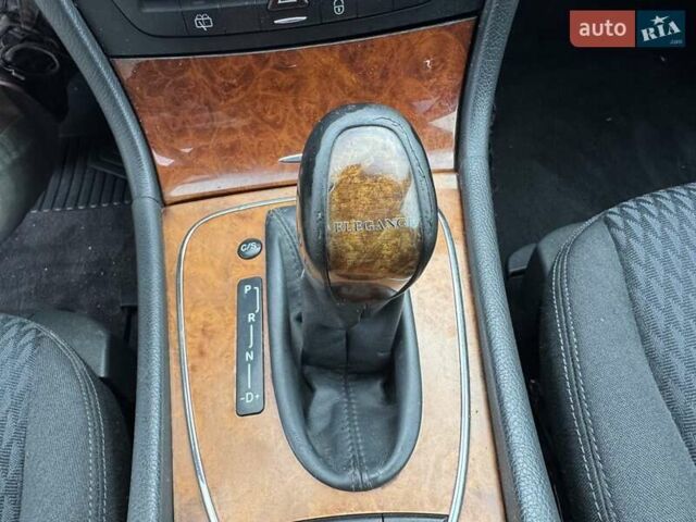 Сірий Мерседес Е-Клас, об'ємом двигуна 2.15 л та пробігом 280 тис. км за 6999 $, фото 47 на Automoto.ua