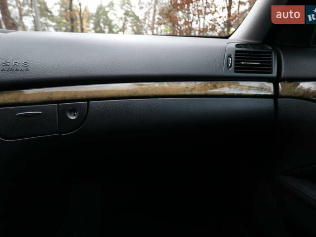 Серый Мерседес Е-Класс, объемом двигателя 2.99 л и пробегом 527 тыс. км за 16000 $, фото 12 на Automoto.ua