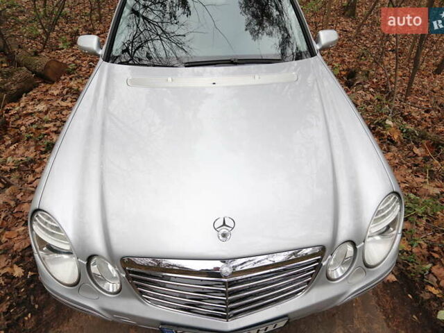 Серый Мерседес Е-Класс, объемом двигателя 2.99 л и пробегом 527 тыс. км за 16000 $, фото 5 на Automoto.ua