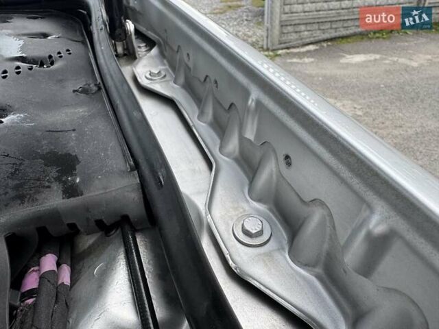 Сірий Мерседес Е-Клас, об'ємом двигуна 2.15 л та пробігом 280 тис. км за 6999 $, фото 15 на Automoto.ua