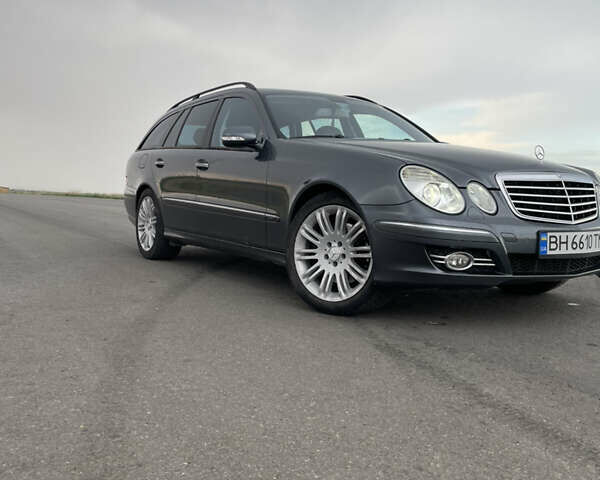 Сірий Мерседес Е-Клас, об'ємом двигуна 3 л та пробігом 251 тис. км за 8500 $, фото 1 на Automoto.ua