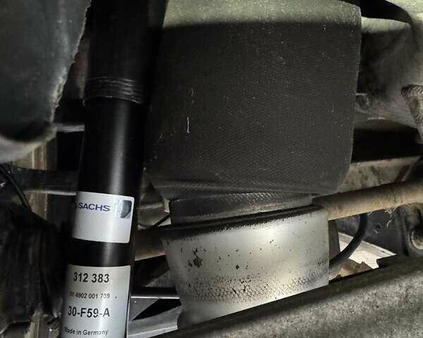 Сірий Мерседес Е-Клас, об'ємом двигуна 2.15 л та пробігом 280 тис. км за 6999 $, фото 9 на Automoto.ua