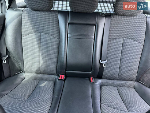 Сірий Мерседес Е-Клас, об'ємом двигуна 3 л та пробігом 255 тис. км за 9300 $, фото 14 на Automoto.ua