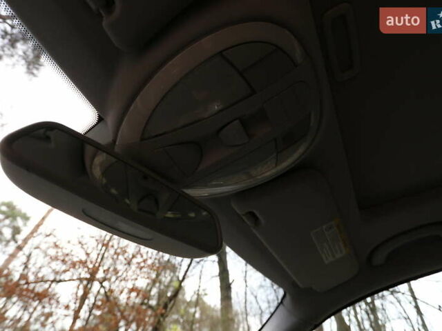 Серый Мерседес Е-Класс, объемом двигателя 2.99 л и пробегом 527 тыс. км за 16000 $, фото 19 на Automoto.ua