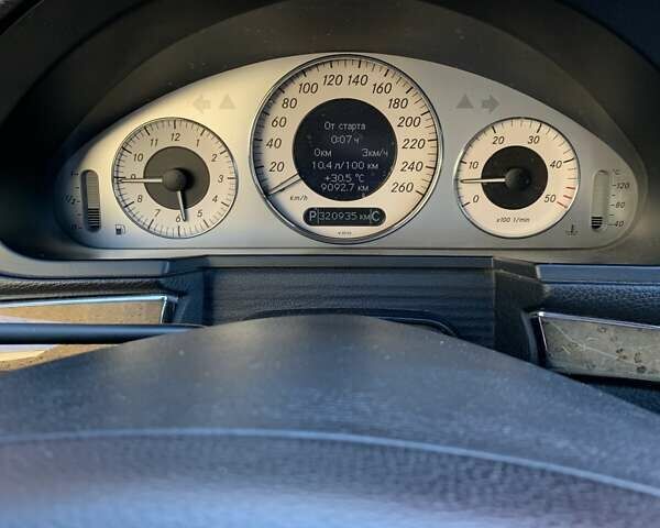 Серый Мерседес Е-Класс, объемом двигателя 2.99 л и пробегом 322 тыс. км за 9500 $, фото 9 на Automoto.ua