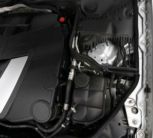 Серый Мерседес Е-Класс, объемом двигателя 2.99 л и пробегом 527 тыс. км за 16000 $, фото 43 на Automoto.ua