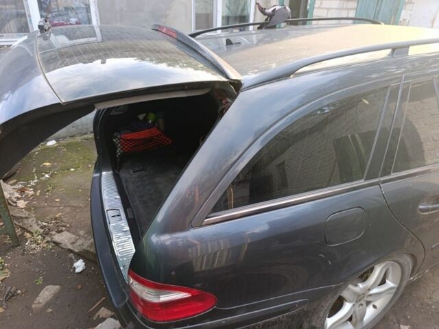 Мерседес Е-Клас 2006 у Синельниковом на Automoto.ua Сірий Мерседес Е-Клас, об'ємом двигуна 2.1 л та пробігом 400 тис. км за 3500 $, фото 6 на Automoto.ua