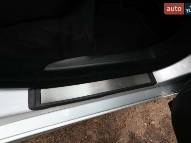 Серый Мерседес Е-Класс, объемом двигателя 2.99 л и пробегом 527 тыс. км за 16000 $, фото 34 на Automoto.ua