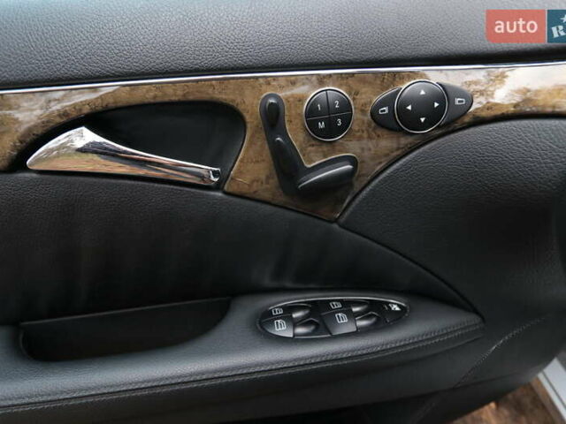 Серый Мерседес Е-Класс, объемом двигателя 2.99 л и пробегом 527 тыс. км за 16000 $, фото 20 на Automoto.ua