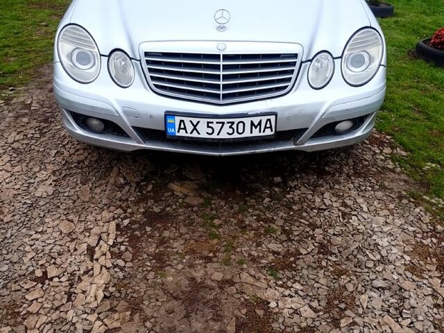 Серый Мерседес Е-Класс, объемом двигателя 2.1 л и пробегом 266 тыс. км за 5900 $, фото 1 на Automoto.ua