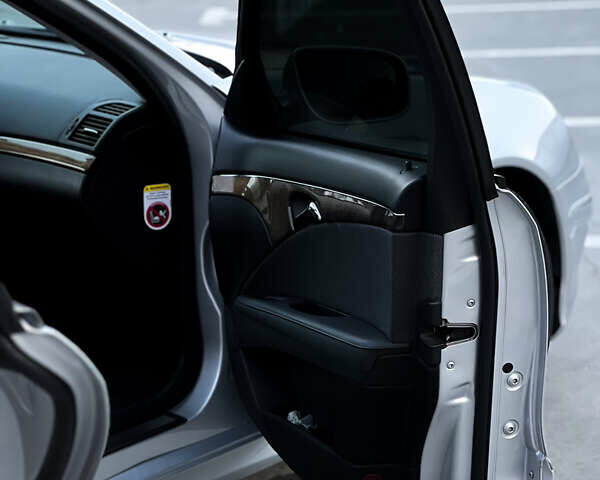 Серый Мерседес Е-Класс, объемом двигателя 1.8 л и пробегом 258 тыс. км за 7500 $, фото 29 на Automoto.ua