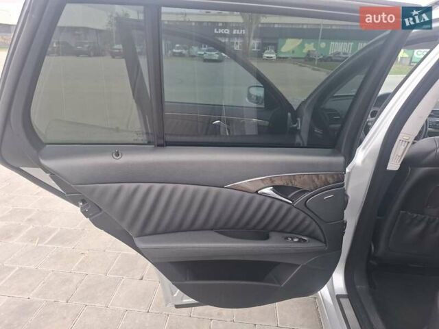 Серый Мерседес Е-Класс, объемом двигателя 3 л и пробегом 281 тыс. км за 8400 $, фото 14 на Automoto.ua