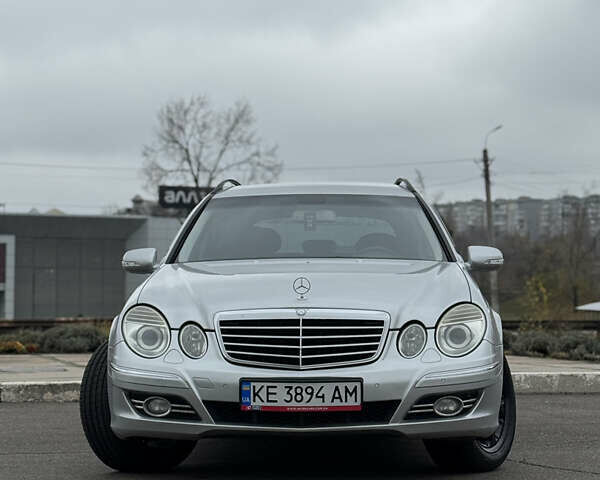 Сірий Мерседес Е-Клас, об'ємом двигуна 2.2 л та пробігом 270 тис. км за 8400 $, фото 2 на Automoto.ua