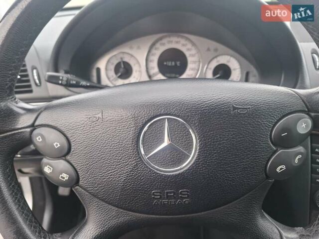 Серый Мерседес Е-Класс, объемом двигателя 3 л и пробегом 281 тыс. км за 8400 $, фото 28 на Automoto.ua