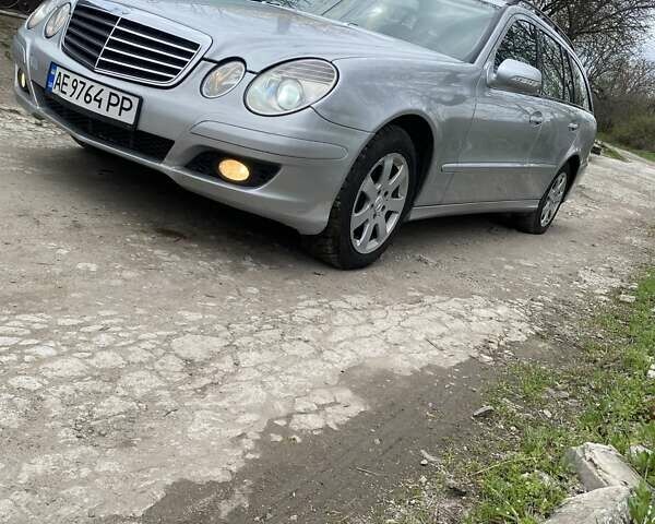 Серый Мерседес Е-Класс, объемом двигателя 2.15 л и пробегом 240 тыс. км за 7700 $, фото 1 на Automoto.ua