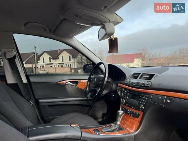 Серый Мерседес Е-Класс, объемом двигателя 2.99 л и пробегом 420 тыс. км за 6850 $, фото 46 на Automoto.ua