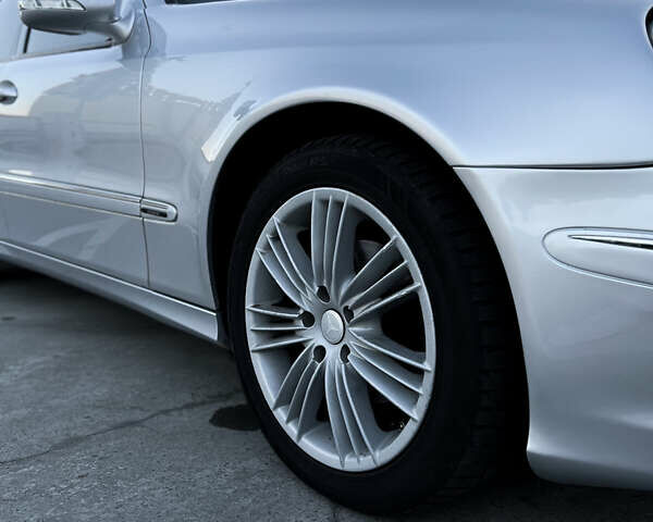 Серый Мерседес Е-Класс, объемом двигателя 1.8 л и пробегом 258 тыс. км за 7500 $, фото 4 на Automoto.ua