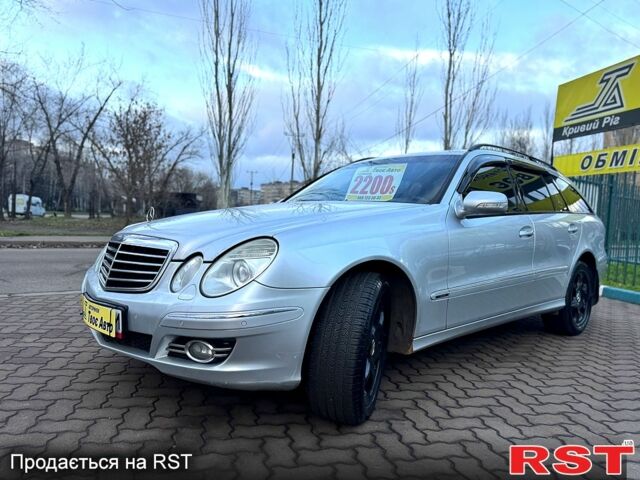 Серый Мерседес Е-Класс, объемом двигателя 2.2 л и пробегом 270 тыс. км за 8300 $, фото 3 на Automoto.ua