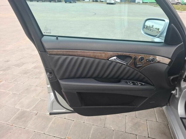 Серый Мерседес Е-Класс, объемом двигателя 3 л и пробегом 252 тыс. км за 8700 $, фото 7 на Automoto.ua