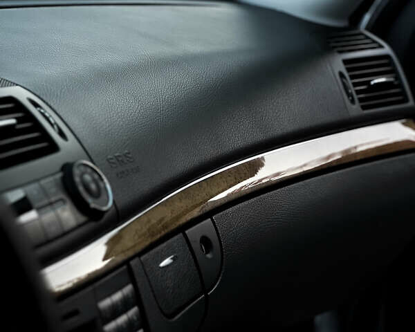 Серый Мерседес Е-Класс, объемом двигателя 1.8 л и пробегом 258 тыс. км за 7500 $, фото 18 на Automoto.ua