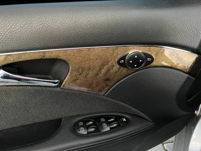 Сірий Мерседес Е-Клас, об'ємом двигуна 2.2 л та пробігом 267 тис. км за 8400 $, фото 8 на Automoto.ua