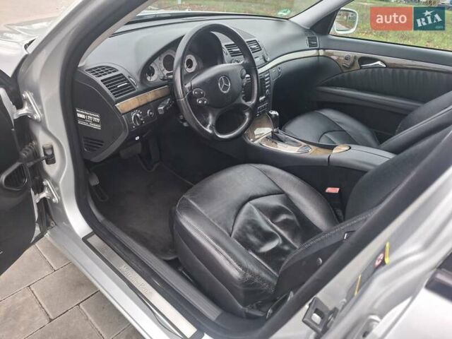Серый Мерседес Е-Класс, объемом двигателя 3 л и пробегом 281 тыс. км за 8400 $, фото 11 на Automoto.ua