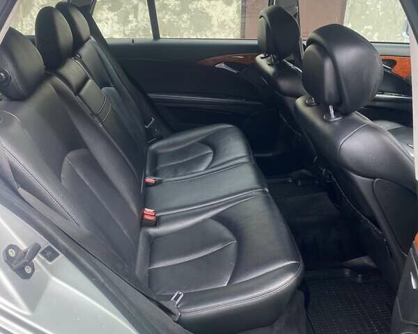 Серый Мерседес Е-Класс, объемом двигателя 2.15 л и пробегом 240 тыс. км за 7700 $, фото 18 на Automoto.ua