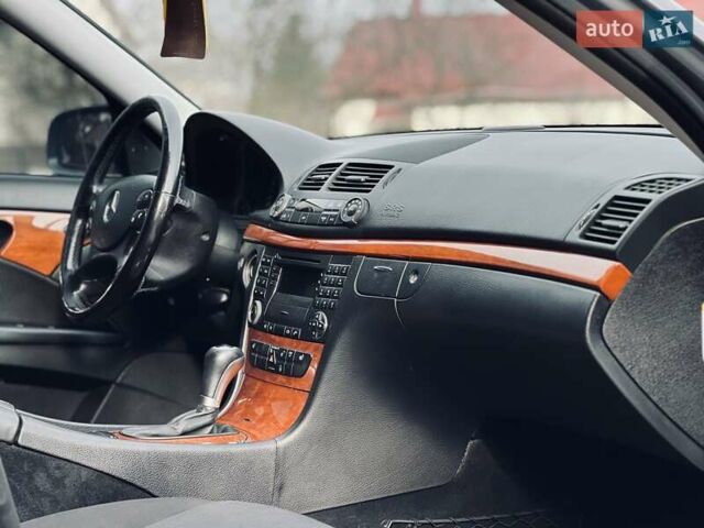 Серый Мерседес Е-Класс, объемом двигателя 2.99 л и пробегом 420 тыс. км за 6850 $, фото 41 на Automoto.ua