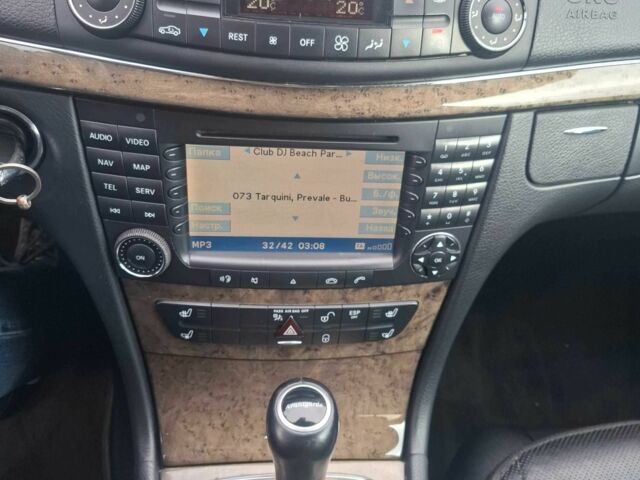 Серый Мерседес Е-Класс, объемом двигателя 3 л и пробегом 252 тыс. км за 8700 $, фото 23 на Automoto.ua