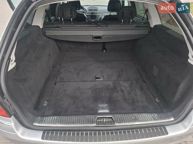 Серый Мерседес Е-Класс, объемом двигателя 3 л и пробегом 281 тыс. км за 8400 $, фото 18 на Automoto.ua