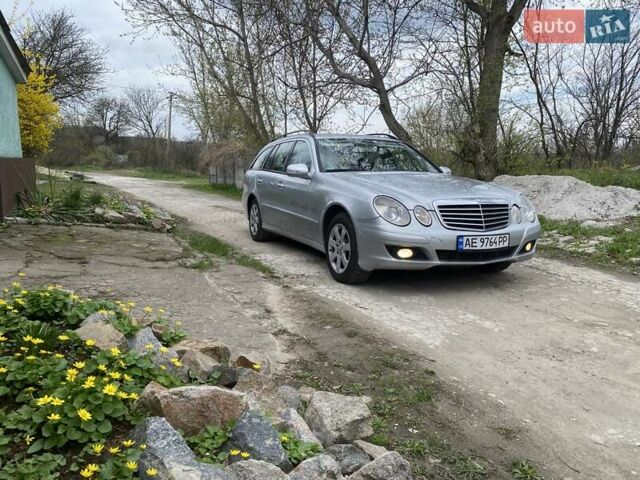 Серый Мерседес Е-Класс, объемом двигателя 2.15 л и пробегом 240 тыс. км за 7700 $, фото 2 на Automoto.ua