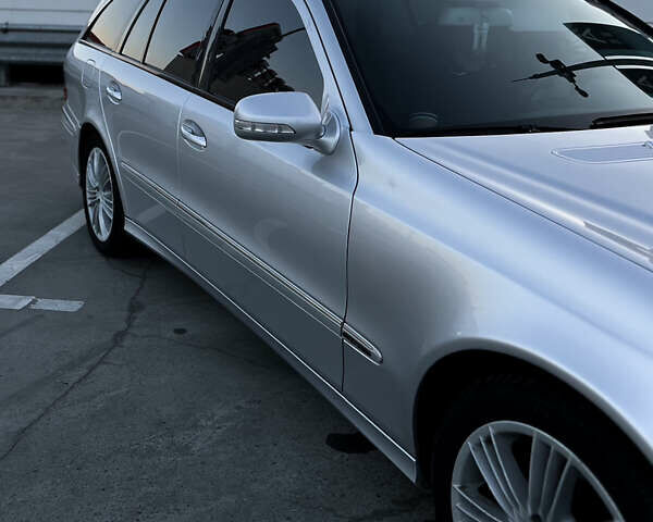 Серый Мерседес Е-Класс, объемом двигателя 1.8 л и пробегом 258 тыс. км за 7500 $, фото 12 на Automoto.ua