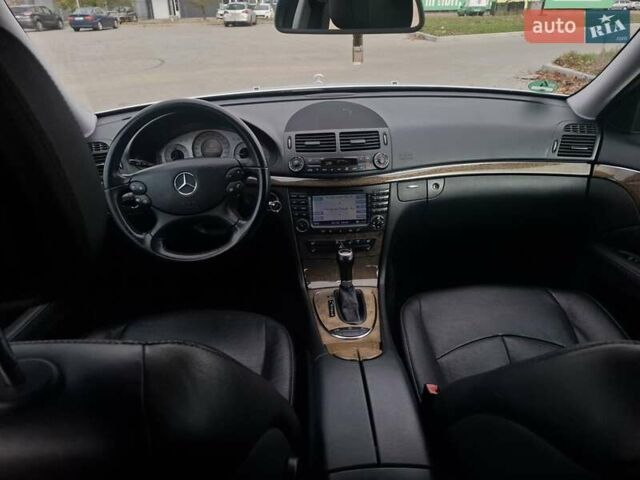Серый Мерседес Е-Класс, объемом двигателя 3 л и пробегом 281 тыс. км за 8400 $, фото 35 на Automoto.ua
