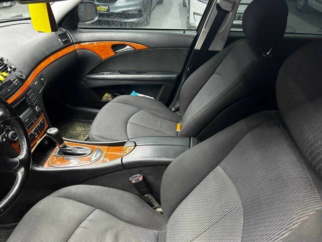 Серый Мерседес Е-Класс, объемом двигателя 3 л и пробегом 334 тыс. км за 8200 $, фото 9 на Automoto.ua