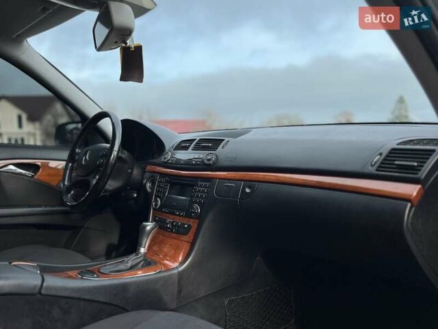 Серый Мерседес Е-Класс, объемом двигателя 2.99 л и пробегом 420 тыс. км за 6850 $, фото 44 на Automoto.ua