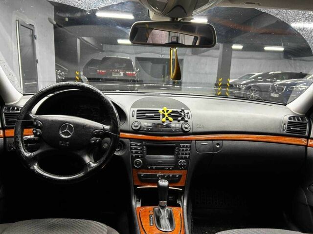 Серый Мерседес Е-Класс, объемом двигателя 3 л и пробегом 334 тыс. км за 8200 $, фото 13 на Automoto.ua