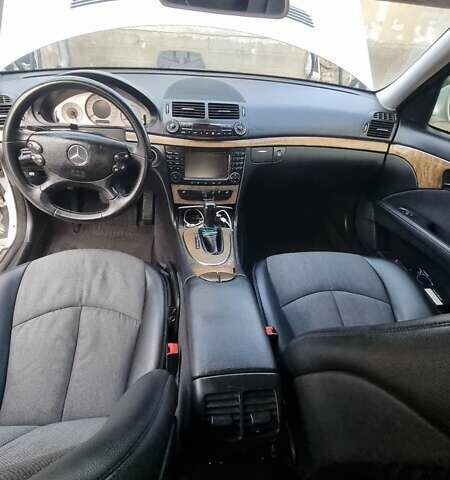 Сірий Мерседес Е-Клас, об'ємом двигуна 3 л та пробігом 280 тис. км за 9500 $, фото 8 на Automoto.ua