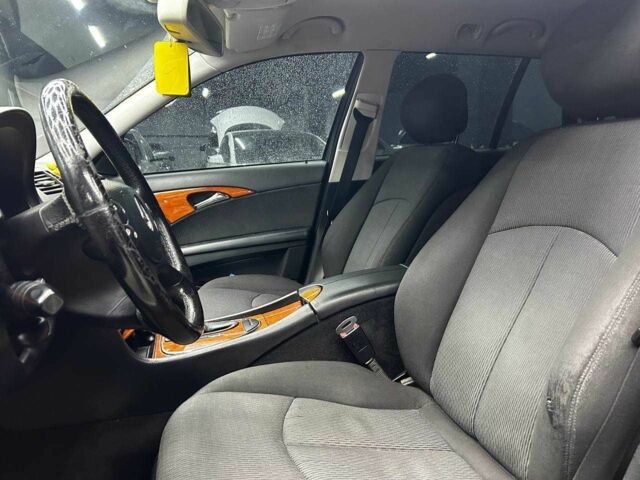 Серый Мерседес Е-Класс, объемом двигателя 3 л и пробегом 334 тыс. км за 8200 $, фото 8 на Automoto.ua