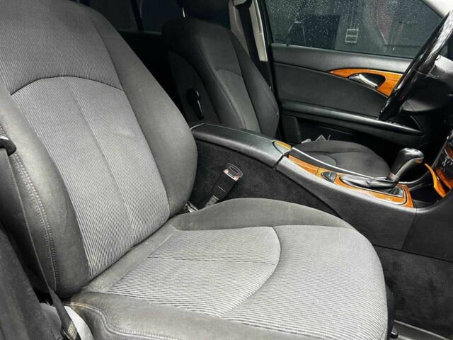 Серый Мерседес Е-Класс, объемом двигателя 3 л и пробегом 334 тыс. км за 8200 $, фото 17 на Automoto.ua