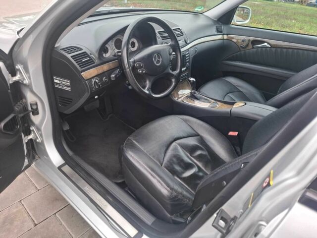 Серый Мерседес Е-Класс, объемом двигателя 3 л и пробегом 252 тыс. км за 8700 $, фото 8 на Automoto.ua