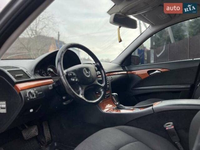 Серый Мерседес Е-Класс, объемом двигателя 2.99 л и пробегом 420 тыс. км за 6850 $, фото 30 на Automoto.ua