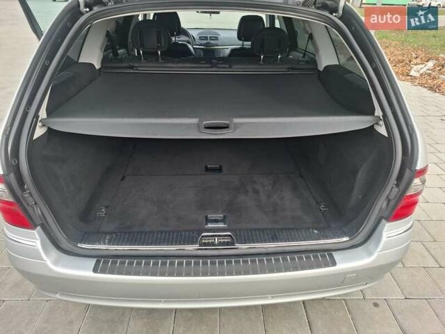 Серый Мерседес Е-Класс, объемом двигателя 3 л и пробегом 281 тыс. км за 8400 $, фото 17 на Automoto.ua