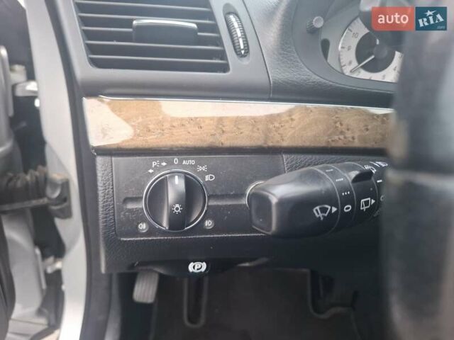 Серый Мерседес Е-Класс, объемом двигателя 3 л и пробегом 281 тыс. км за 8400 $, фото 27 на Automoto.ua